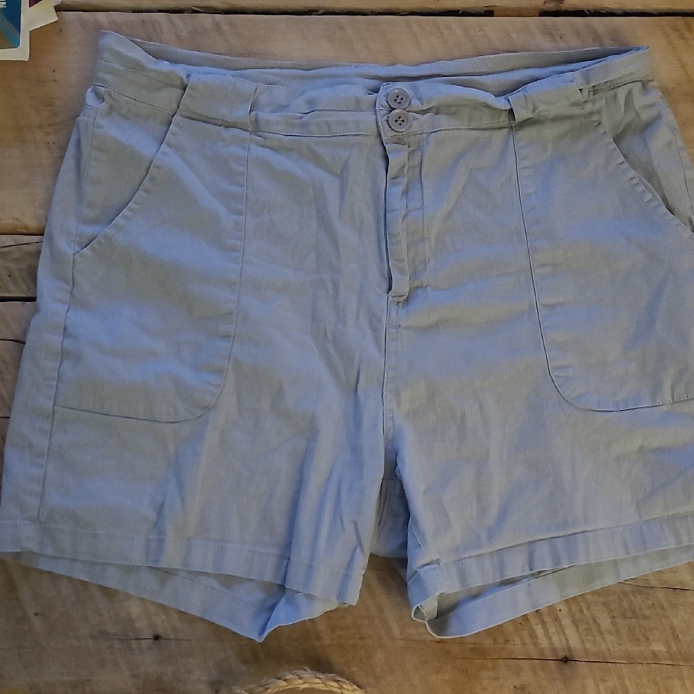 Royalty For Me Pale Blue Women's Bermuda Shorts with Front Pockets